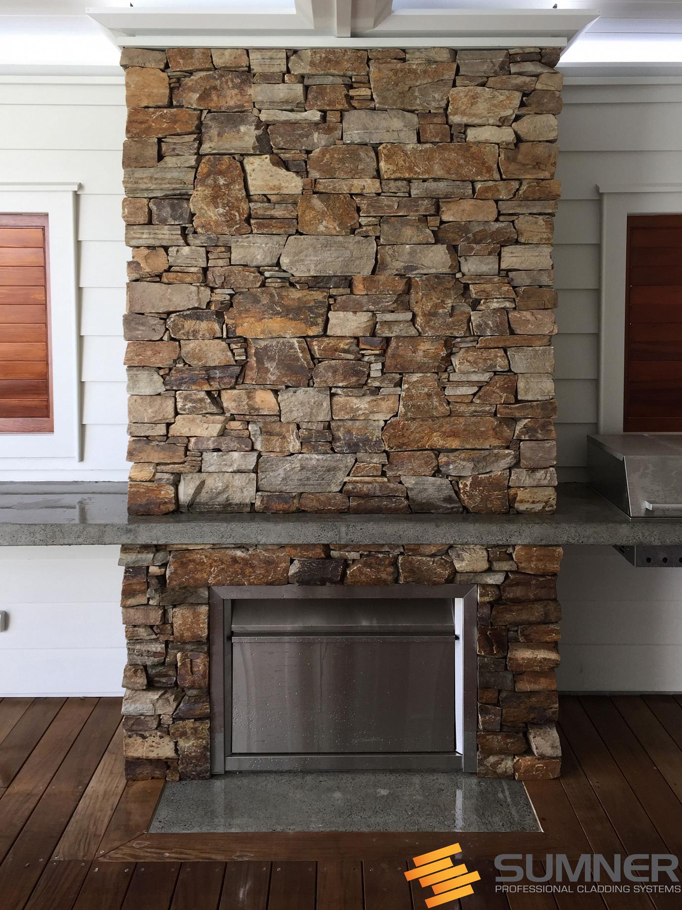 SUMNER Brown Fireplace